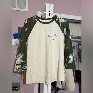 VANS 3/4 sleeve shirt